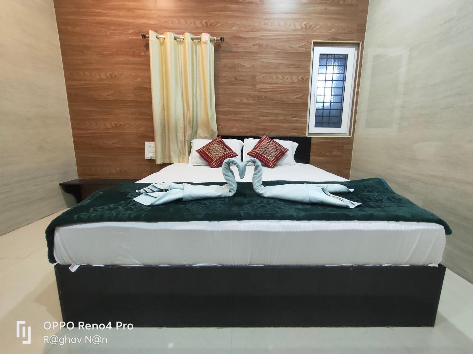 Kamala Sadana Lodge Mādhavaram Екстериор снимка