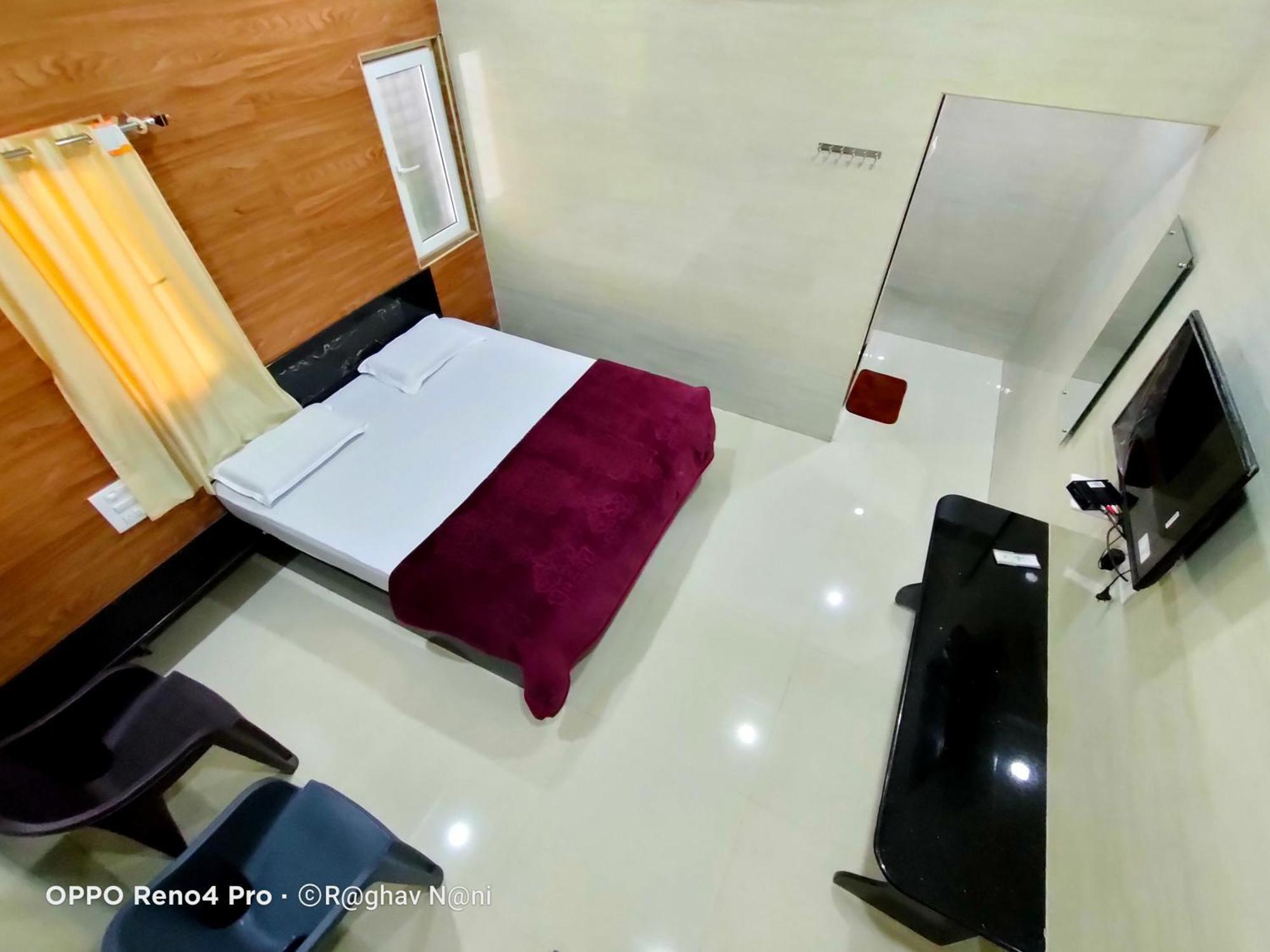 Kamala Sadana Lodge Mādhavaram Екстериор снимка